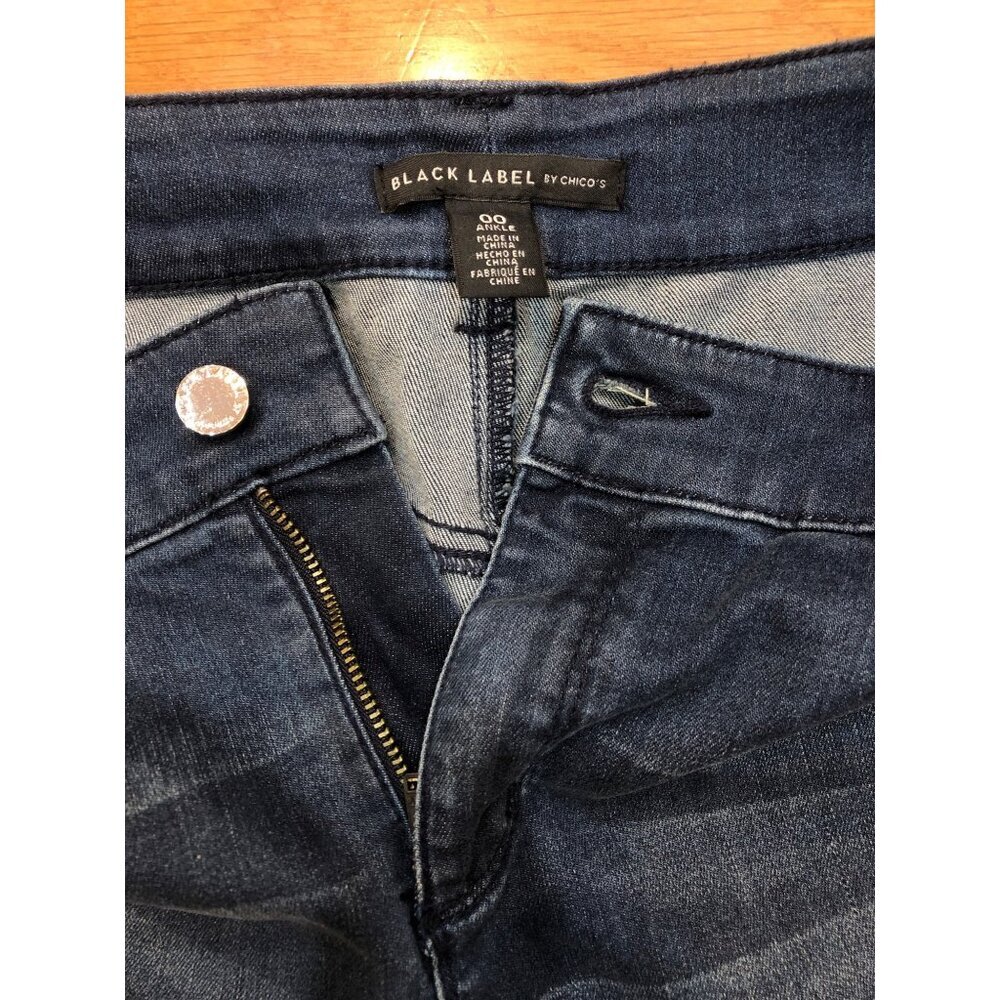 Black Label by Chico's Straight Leg Mid Rise Lace Rhinestone Ankle Jeans Size 00 - Picture 8 of 10